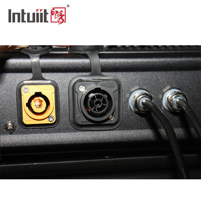 Faretto proiettore LED Wash RGBW da 800W con grado di protezione IP65