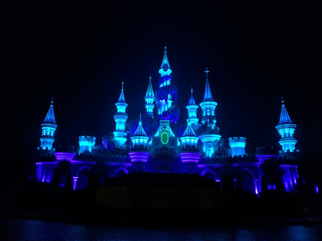 Alta luminosità COB LED Stage Light 200W RGBW 4 In1 Magic Par For Fantawild Cartoon Castle Project